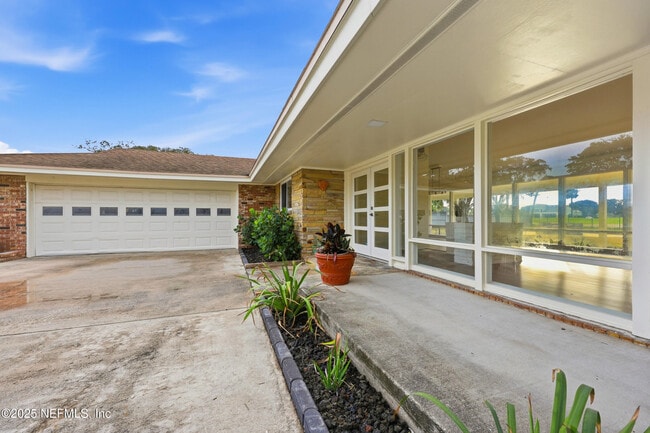 Photo - 330 San Juan Dr