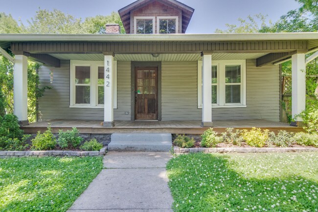 Photo - 1442 Pennock Ave