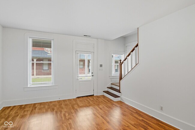 Photo - 1448 N Illinois St