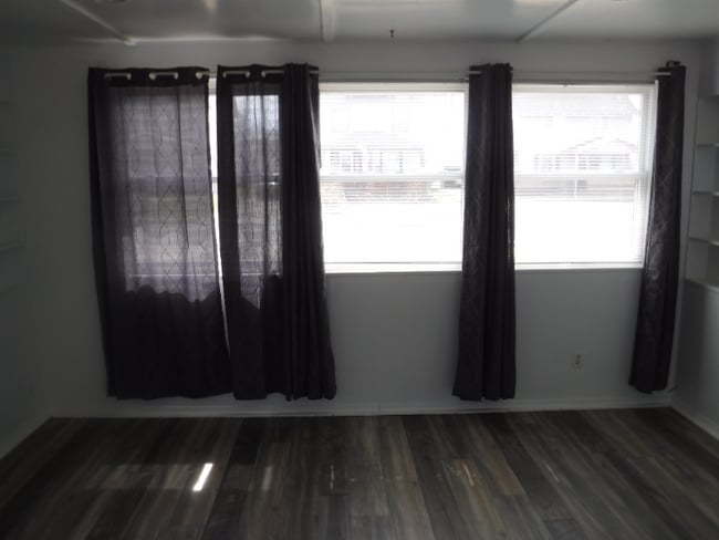 Building Photo - 12 Edgewood St NE Rental