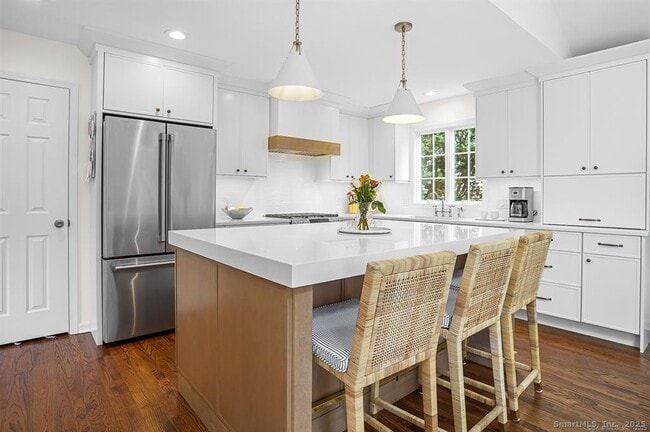 Photo - 121 Howard St