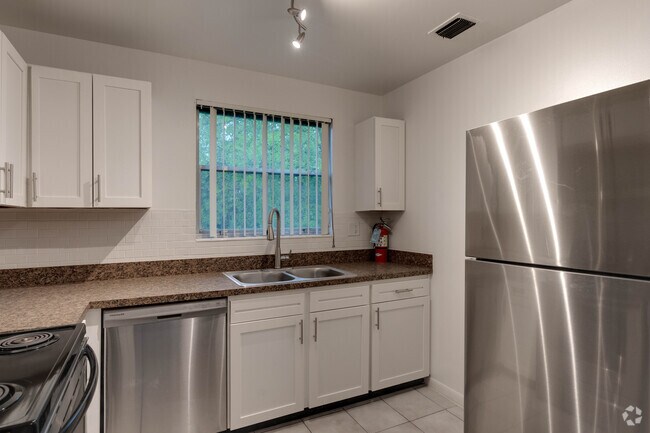 2BR,2BA - 950SF - Cocina - The Ridge on 34th