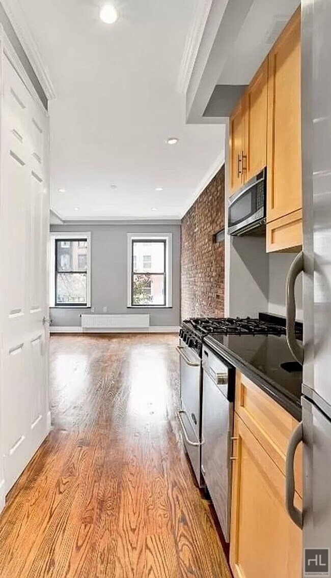 Photo - E 13TH ST. Unit 4E