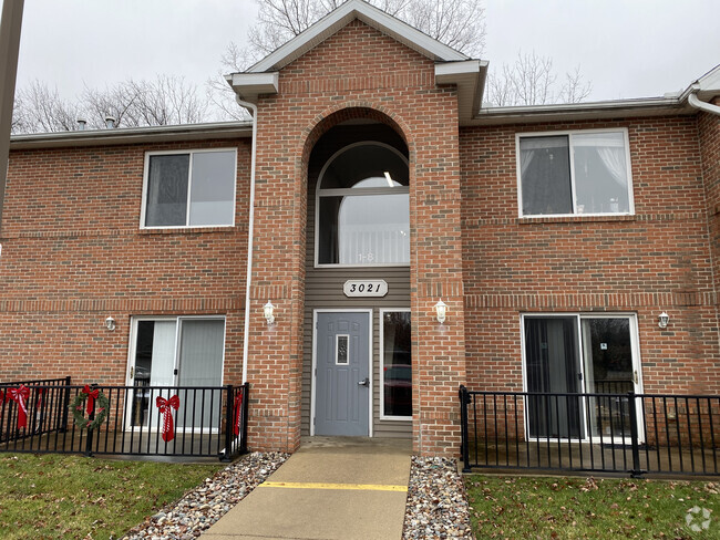 Building Photo - 3021 Birch Row Dr Unit 4 Rental