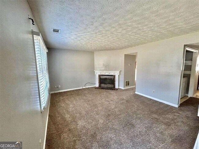 Photo - 540 Downing St