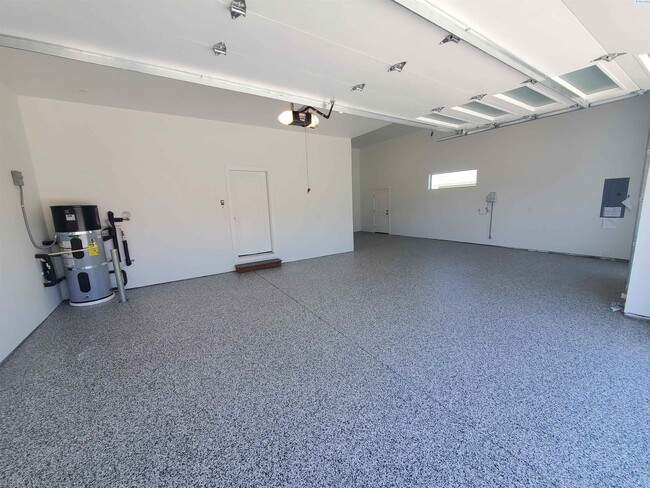 Photo - FOR RENT SOUTHCLIFFE