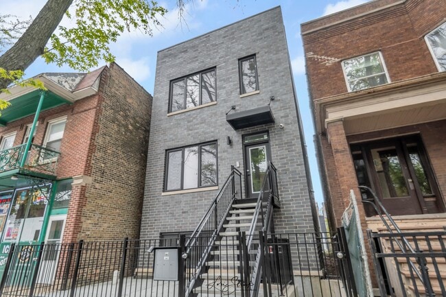 Photo - 1954 W School St
