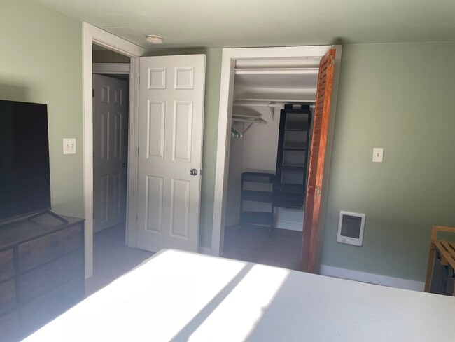 Photo - 2409 N 41st St Unit Wallingford apartment