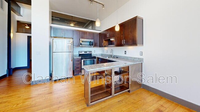 Photo - 101 E. Sixth St. Unidad 306