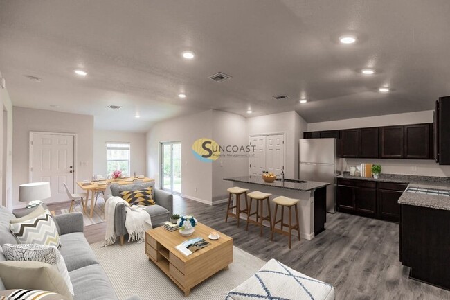 Building Photo - 3851 Hollycrest St Rental