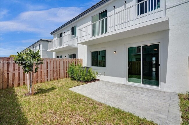 Photo - 732 SE 13th Ct