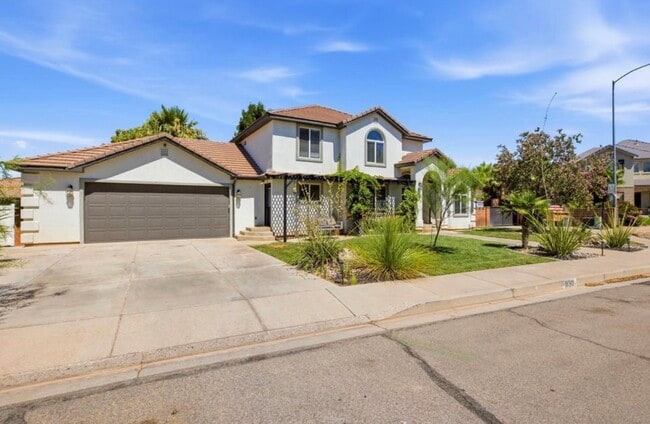 930 S Indian Cir