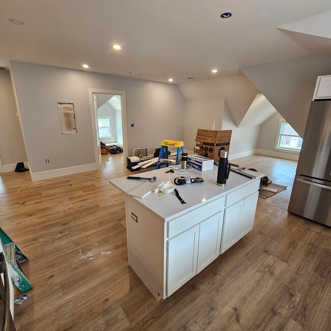 Photo - 28 Brooks St Unit 3