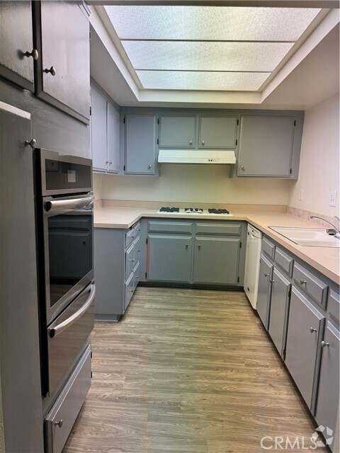 Building Photo - 1143 Rosecrans Ave Rental