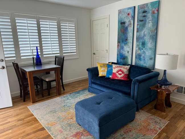 Photo - 515 Garfield Ave SW