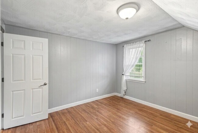 Photo - 26 Whipple Ave