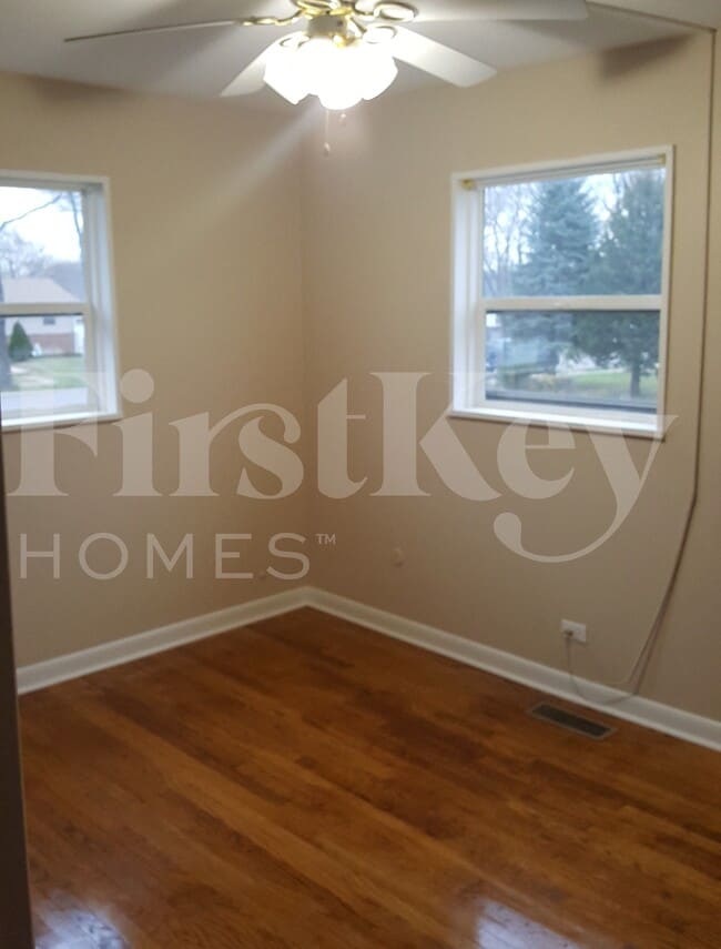 Photo - 424 W Moreland Ave