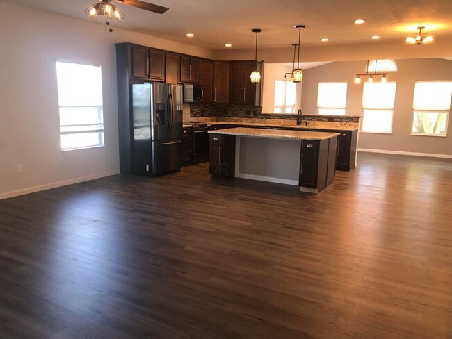 Photo - 1417 Hoovler Way