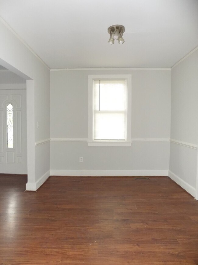 Photo - 3850 Capers Ave