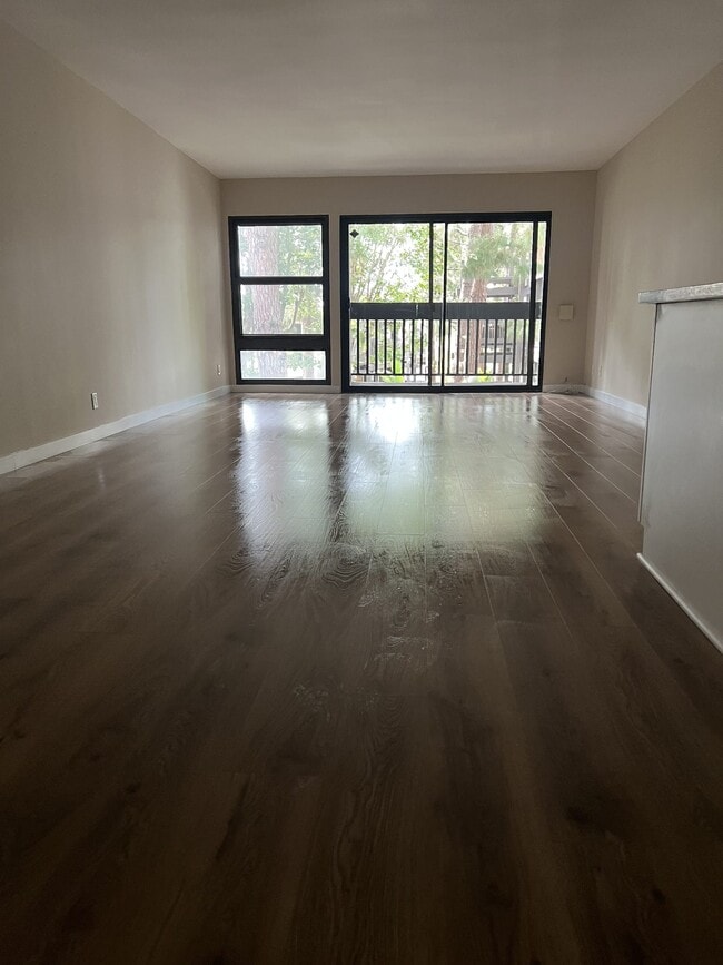 Photo - 8650 Gulana Ave