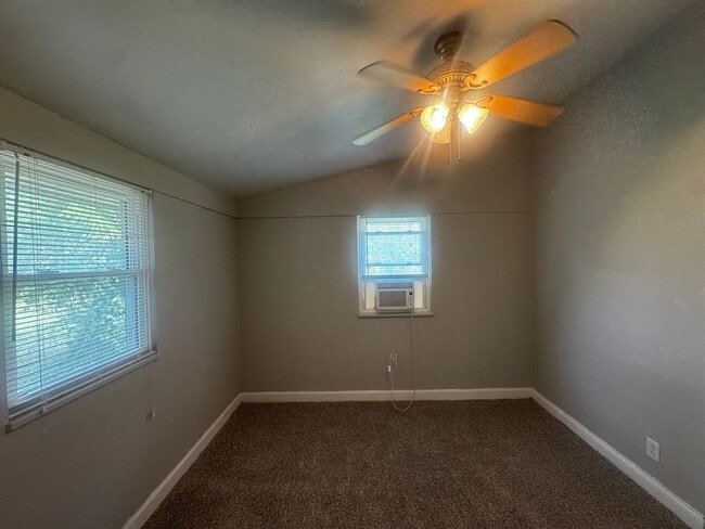 Photo - Newly Available 3 Bedroom
