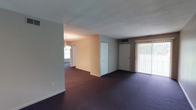 Photo - Drake Village Apartments