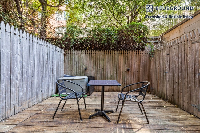 Photo - 515 W 47th St Unidad FL1-ID2062