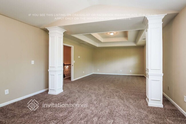 Photo - 505 Lakeside View