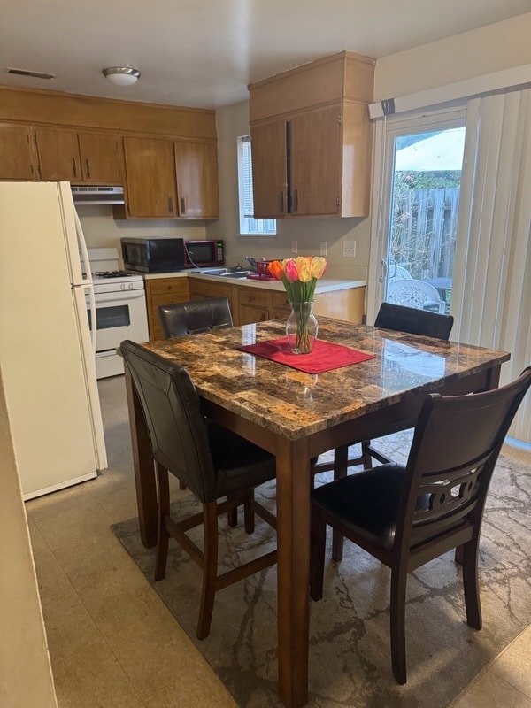 Photo - 415 Roxana Rd