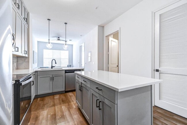 Building Photo - 1508 Blodgett St