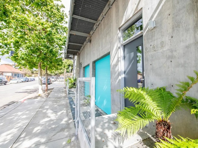 Photo - 969 Sigsbee St