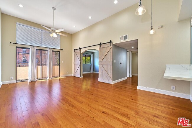 Photo - 326 S Manhattan Pl Condo Unit 203