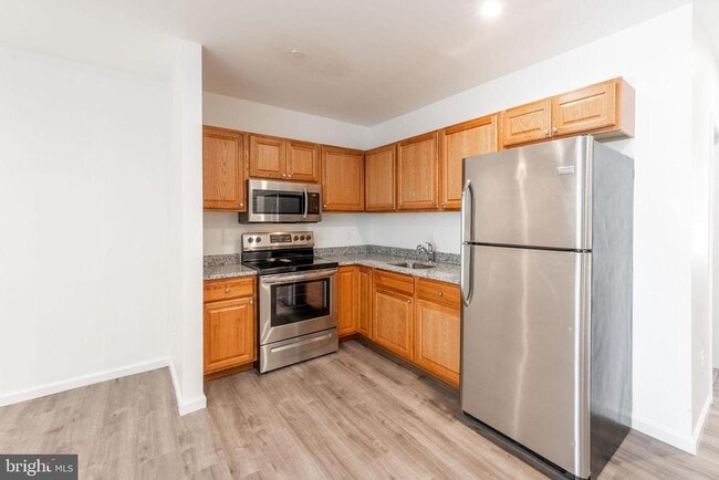 Building Photo - 2928-UNIT Nelson Pl SE Rental