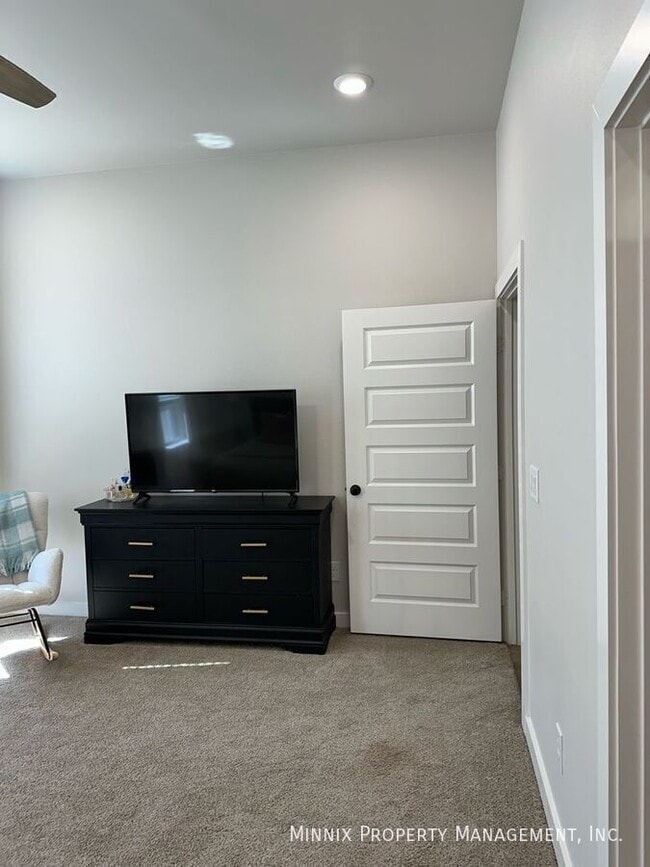 Photo - 2923 137th St