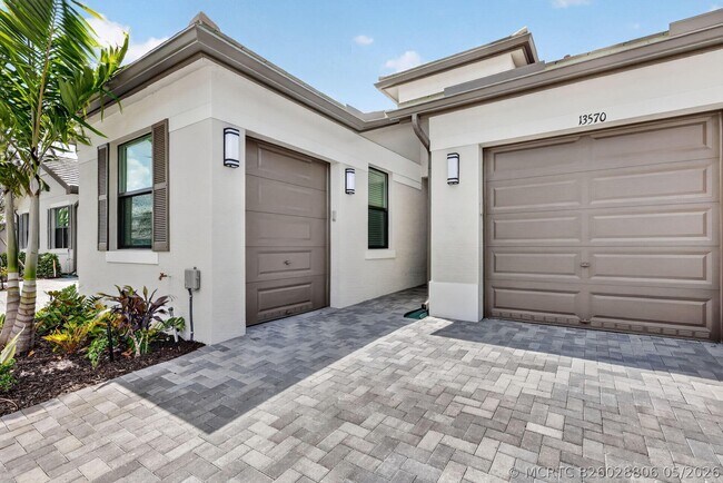13570 Starkissed Ln