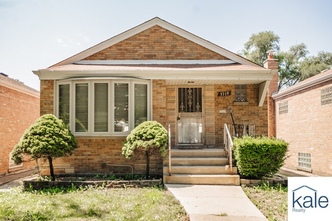 Building Photo - 3719 W 81st Pl