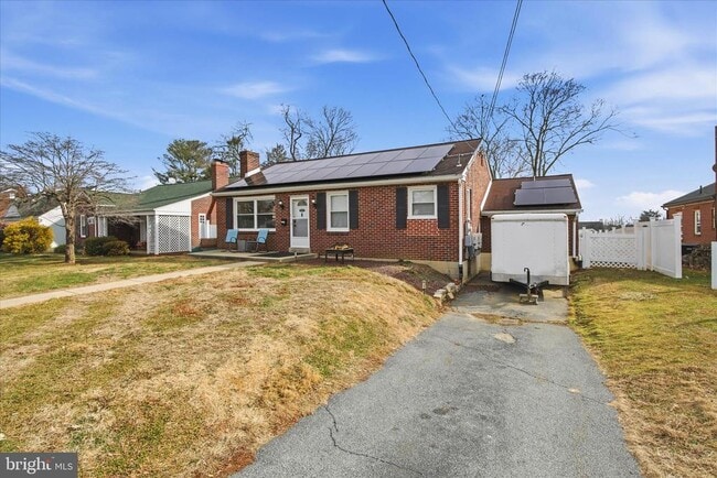 Photo - 1058 St Joseph St