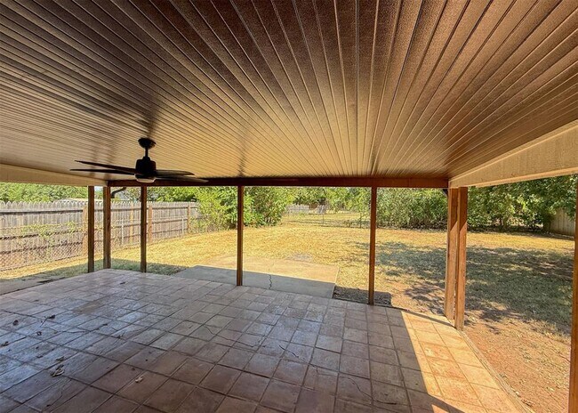 Photo - 10416 Ridgeview Dr