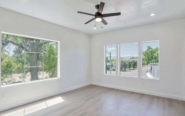 Photo - 321 E 2100 S