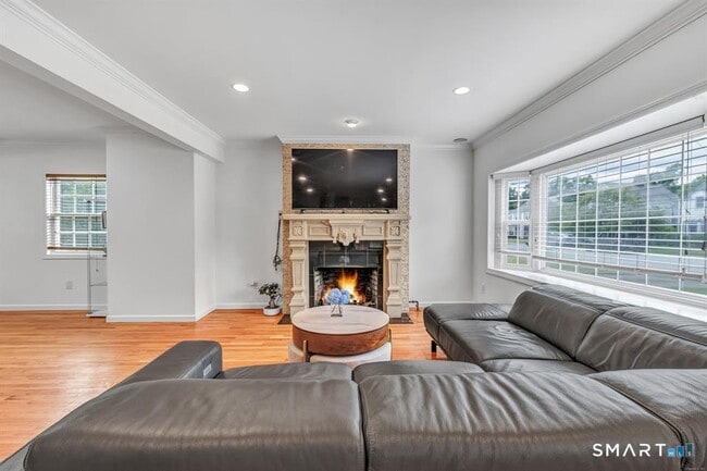 Photo - 171 Henderson Rd