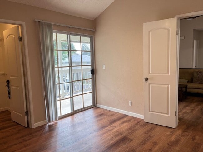 Photo - Fully Upgraded and Private 2 Bedroom / 2 Bath Condo Unit 1605