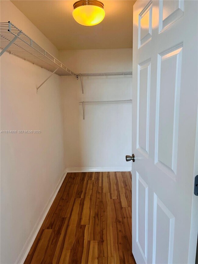 Photo - 900 SW 8th St Unit 806