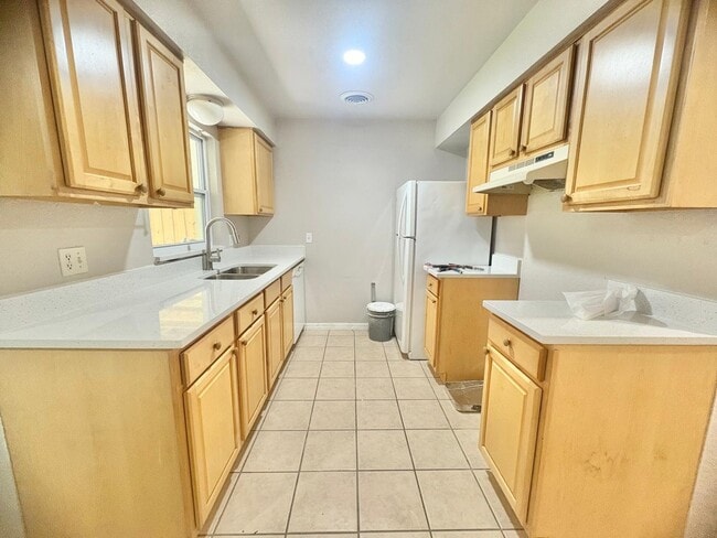 Photo - 877 Park Manor Dr Unit B