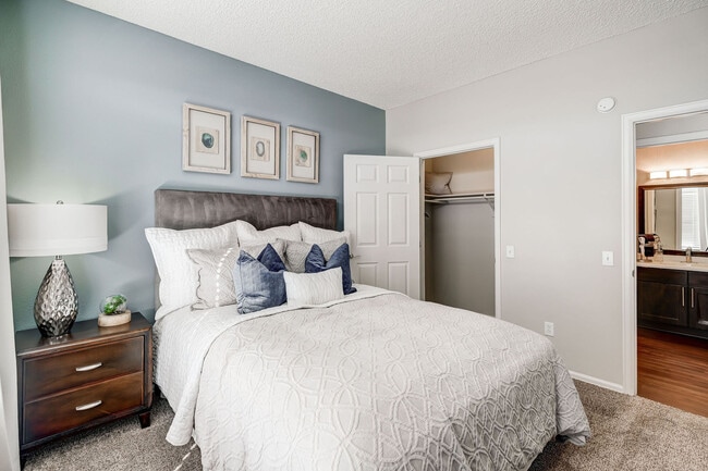 Commons at Briargate apartments — community photo