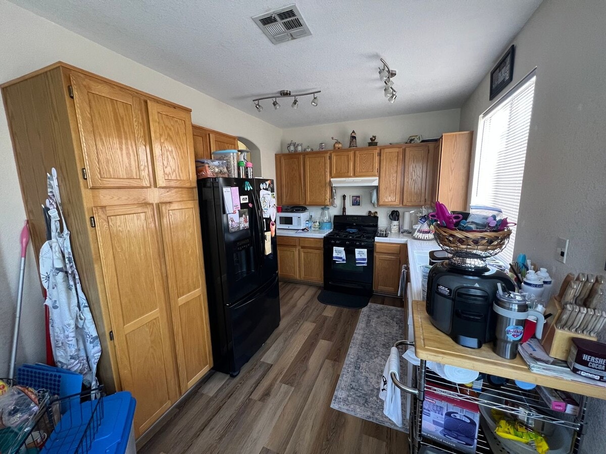 Photo - 1853 Spangle Dr