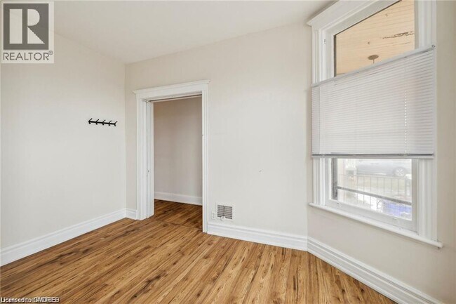 Photo - 51 Smith Ave