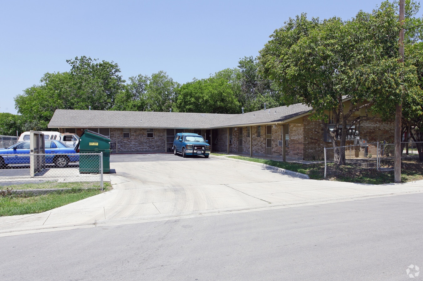 Photo - Linda Lou Apartments