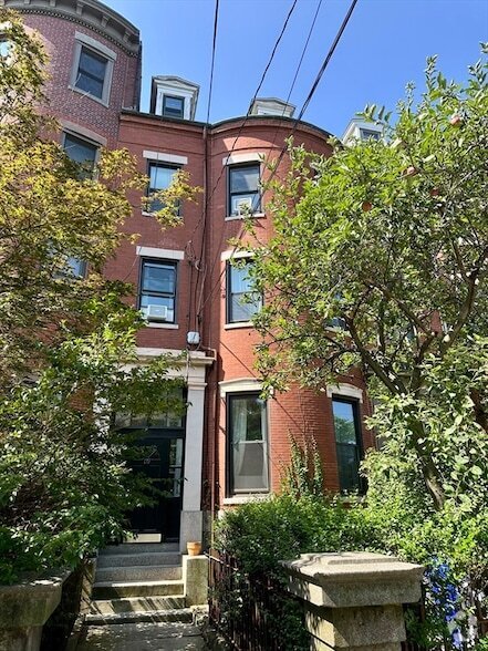 Building Photo - 179 Webster St Unit 2 Rental