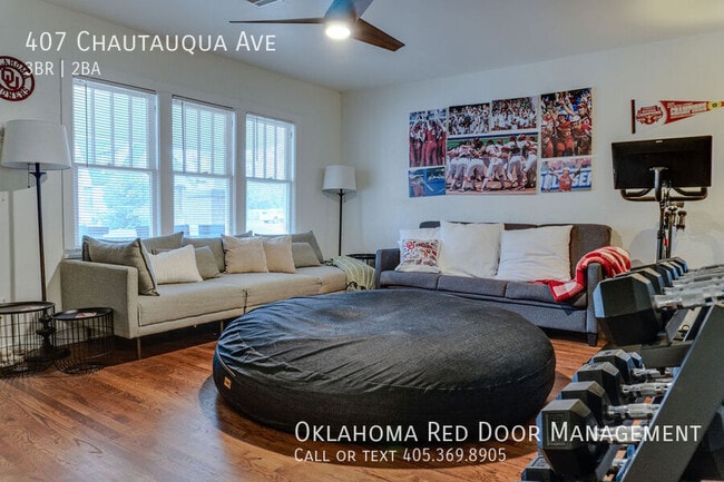 Photo - 407 Chautauqua Ave