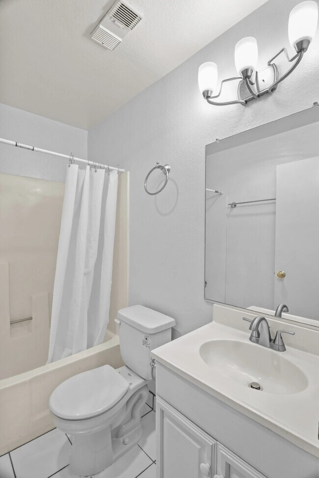 Photo - 1394 Midvale Avenue,